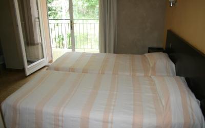 Chambre Lits Jumeaux avec Salle de Bains Privative