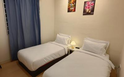 Kamar Twin dengan Kamar Mandi Bersama