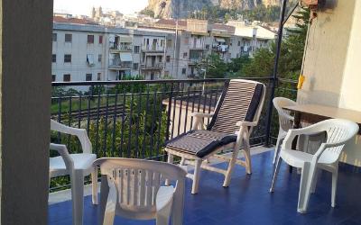 Appartamento con 2 Camere da Letto e Terrazza 