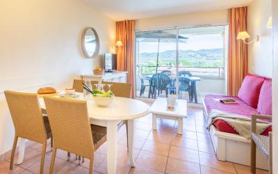 Appartementu00a01u00a0Chambre avec Coin Nuit dans Alcu00f4ve et Terrasse ou Balcon (6u00a0Personnes)