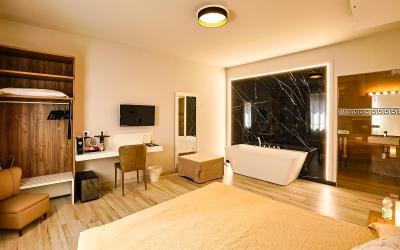 Camera Matrimoniale Deluxe con Vasca