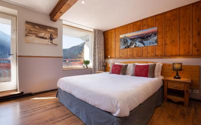 Chambre Lit Queen-Size avec Balcon Chambre Lit Queen-Size avec Balcon