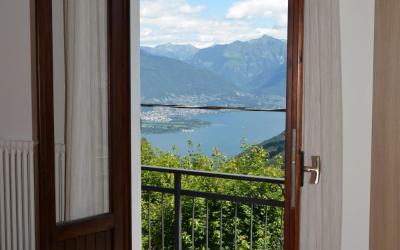 Camera Matrimoniale con Vista Montagna