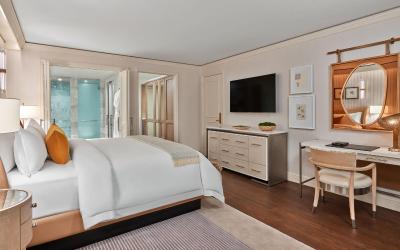 Deluxe King Room with Patio