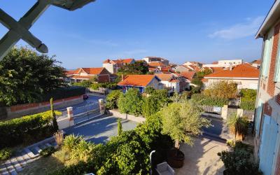 Chambre Double Deluxe (2 Adultes + 1 Enfant) Chambre Double Deluxe (2 Adultes + 1 Enfant)