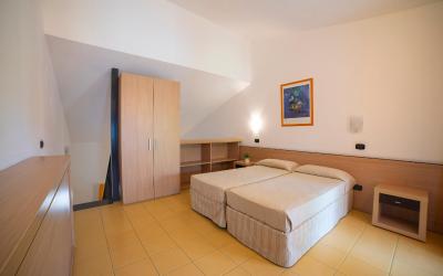 Camera Familiare (2 Adulti + 3 Bambini) 