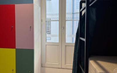 Lit Superposu00e9 dans Dortoir pour Femmes  Lit Superposu00e9 dans Dortoir pour Femmes