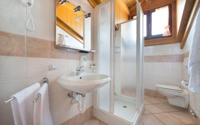 Camera Matrimoniale/Doppia con Letti Singoli