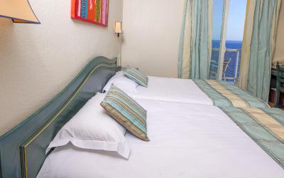Chambre Double Standard - Vue Partielle sur Mer