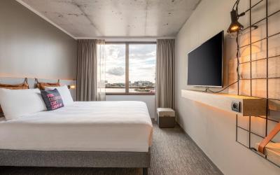 Chambre Moxy Sleeperu00a0-u00a0Vue sur Port Chambre Moxy Sleeperu00a0-u00a0Vue sur Port