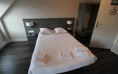 Chambre Familiale avec Douche  Chambre Familiale avec Douche