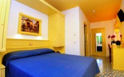 Camera Matrimoniale/Doppia con Letti Singoli