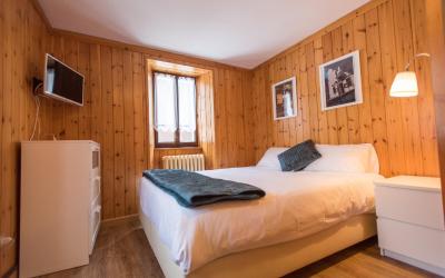 Camera Matrimoniale con Balcone e Vista Montagna 