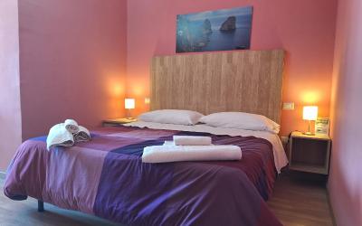 Camera Matrimoniale con Bagno Privato