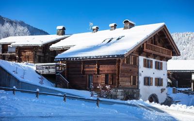 Chalet 4u00a0Chambres avec Accu00e8s skis aux Pieds Chalet 4u00a0Chambres avec Accu00e8s skis aux Pieds