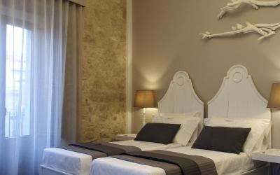 Camera Matrimoniale/Doppia con Letti Singoli con Vista Cittu00e0 