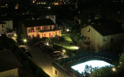 Appartamento con 2 Camere da Letto - Su 2 Livelli senza Vista Lago