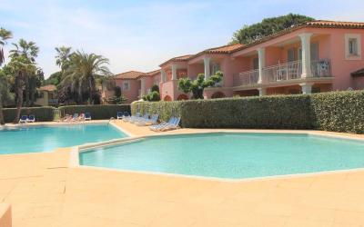 Appartement - Vue sur Piscine Appartement - Vue sur Piscine