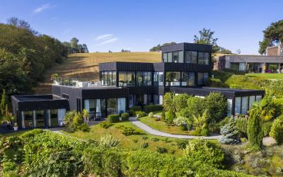 Lodge Rouge Lodge Rouge