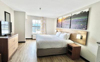 King Room - Non-Smoking