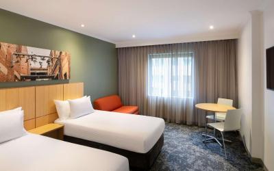 Deluxe Accessible Twin Room