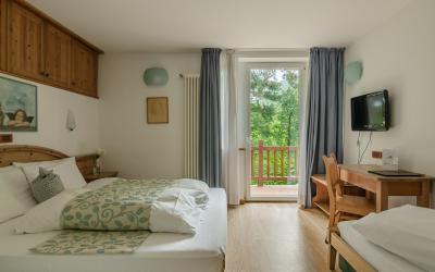 Camera Tripla Comfort