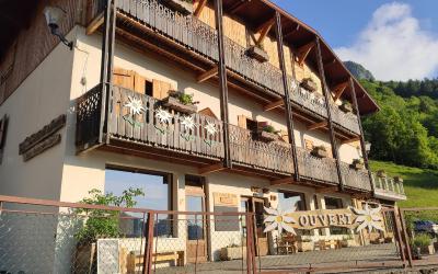 Chambre Double avec Salle de Bains Commune Chambre Double avec Salle de Bains Commune