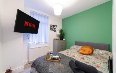 Double Room with Shared Bathroom