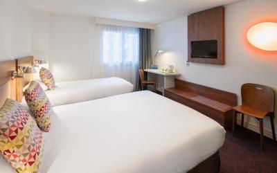 Chambre Nouvelle Gu00e9nu00e9rationu00a0-u00a01u00a0Lit Doubleu00a0et 1u00a0Lit Simple Chambre Nouvelle Gu00e9nu00e9rationu00a0-u00a01u00a0Lit Doubleu00a0et 1u00a0Lit Simple