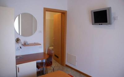 Camera Singola con Letto Matrimoniale alla Francese