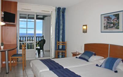 Chambre Lits Jumeaux pour Personnes u00e0 Mobilitu00e9 Ru00e9duite Chambre Lits Jumeaux pour Personnes u00e0 Mobilitu00e9 Ru00e9duite