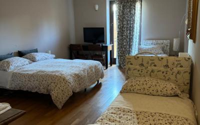 Camera Quadrupla Classic