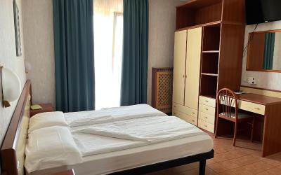 Camera Doppia con Letti Singoli con Vista Lago