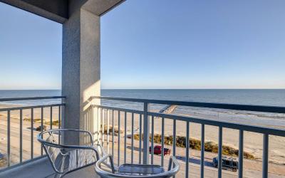 King Corner Room with Balcony and Oceanfront View