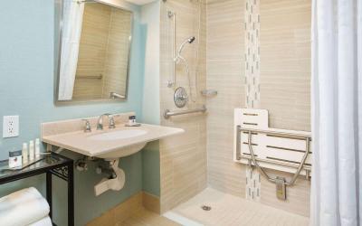 Queen Room with Roll-In Shower - Mobility and Hearing Access