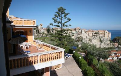 Appartamento con 2 Camere da Letto Appartamento con 2 Camere da Letto