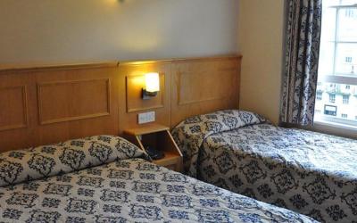 Triple Room with Bathroom