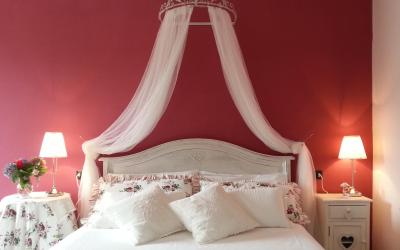 Camera Matrimoniale con Vista Montagna