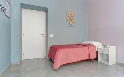 Camera Tripla con Bagno in Comune