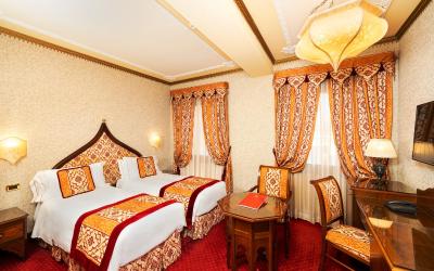 Camera Matrimoniale Superior