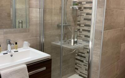 Chambre Lit Queen-Size Standard - Non-Fumeurs Chambre Lit Queen-Size Standard - Non-Fumeurs