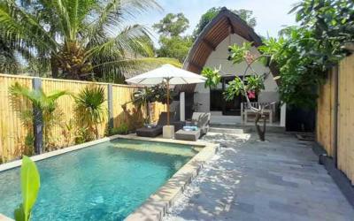 Bungalow Satu Kamar Tidur dengan Kolam Renang Pribadi Bungalow Satu Kamar Tidur dengan Kolam Renang Pribadi