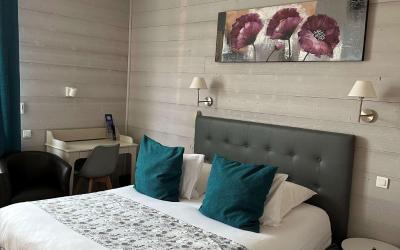 Chambre Familiale avec 1u00a0Lit Double et 1u00a0Lit Simpleu00a0-u00a0Non-Fumeurs Chambre Familiale avec 1u00a0Lit Double et 1u00a0Lit Simpleu00a0-u00a0Non-Fumeurs