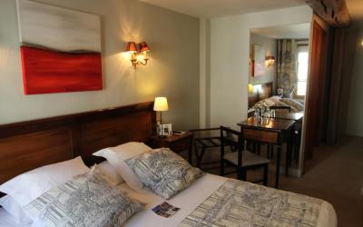 Chambre Supu00e9rieure Lit Queen-Size Chambre Supu00e9rieure Lit Queen-Size