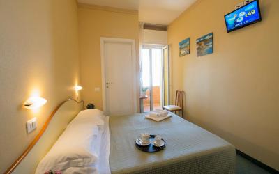 Camera Matrimoniale Piccola con Balcone