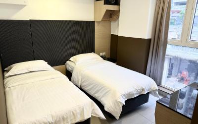 SNOOZE Deluxe Executive Twin