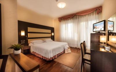 Camera Comfort Matrimoniale/Doppia con Letti Singoli