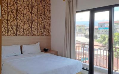 Kamar Double dengan Balkon