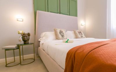 Camera Tripla Deluxe 