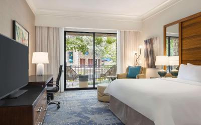 King Room with Pool Access